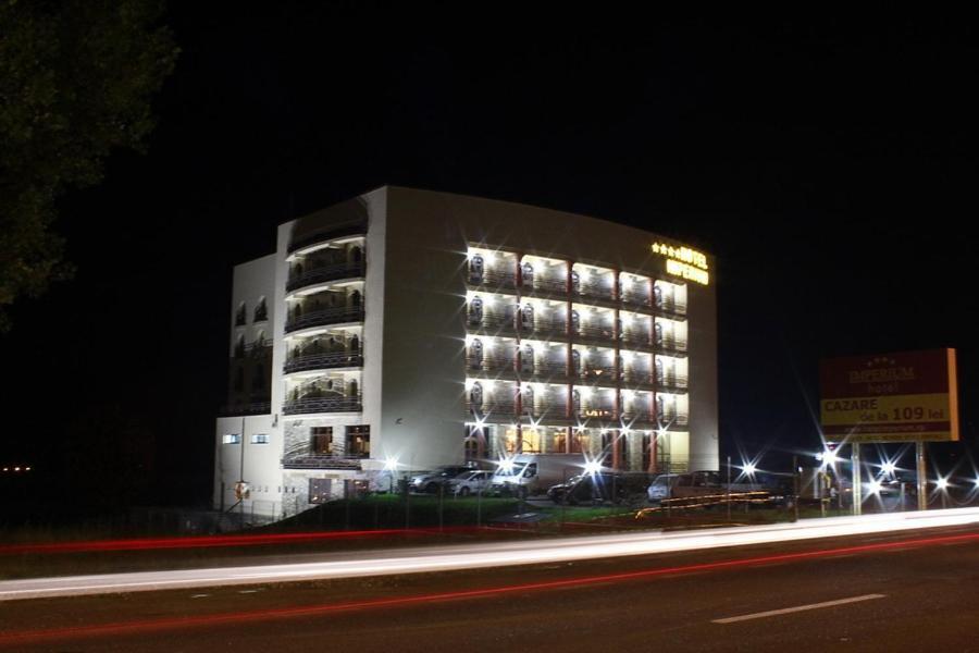 Hotel Imperium Suczawa Zewnętrze zdjęcie